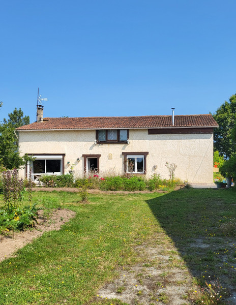 Maison à vendre à Saint-Jory-de-Chalais, Dordogne - 150 000 € - photo 1