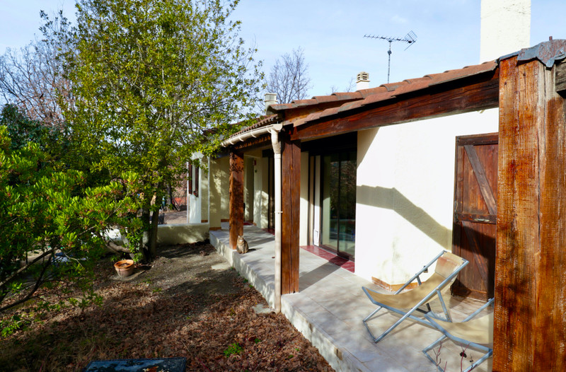 French property for sale in Pierrevert, Alpes-de-Hautes-Provence - &#8364;369,900 - photo 2