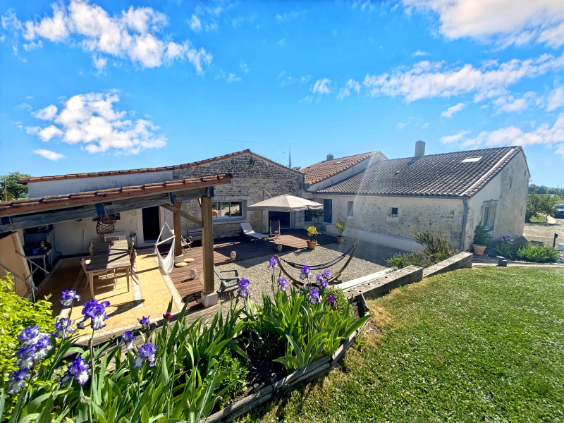 French property for sale in Saint-Germain-de-Lusignan, Charente-Maritime - €872,000 - photo 0