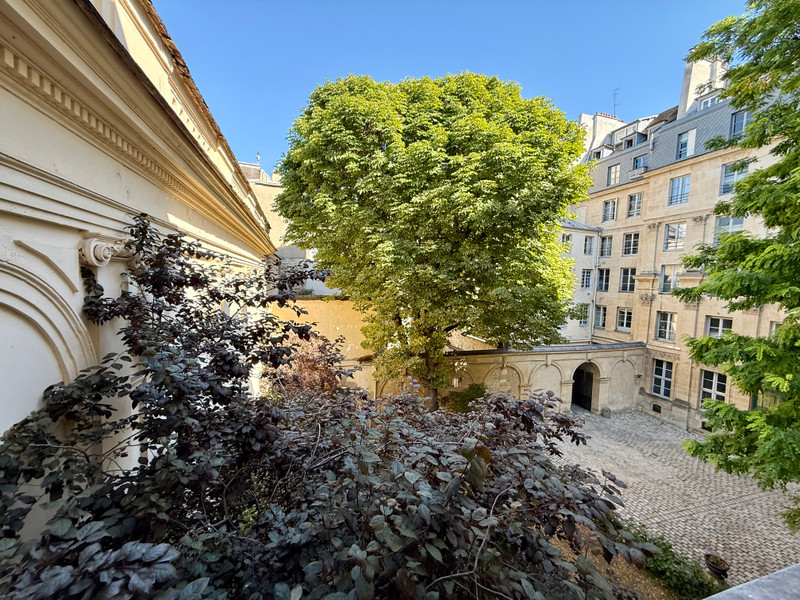 French property for sale in Paris, Paris - €558,000 - photo 0