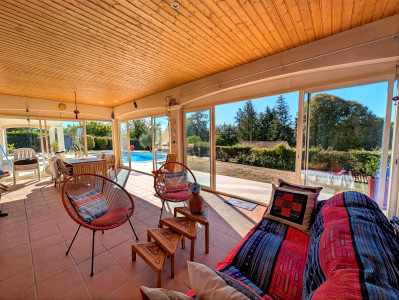 French property for sale in Saint-Maigrin, Charente-Maritime - €424,000 - photo 4