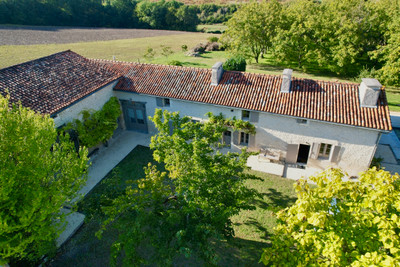 Maison à vendre à Montboyer, Charente, Poitou-Charentes, avec Leggett Immobilier
