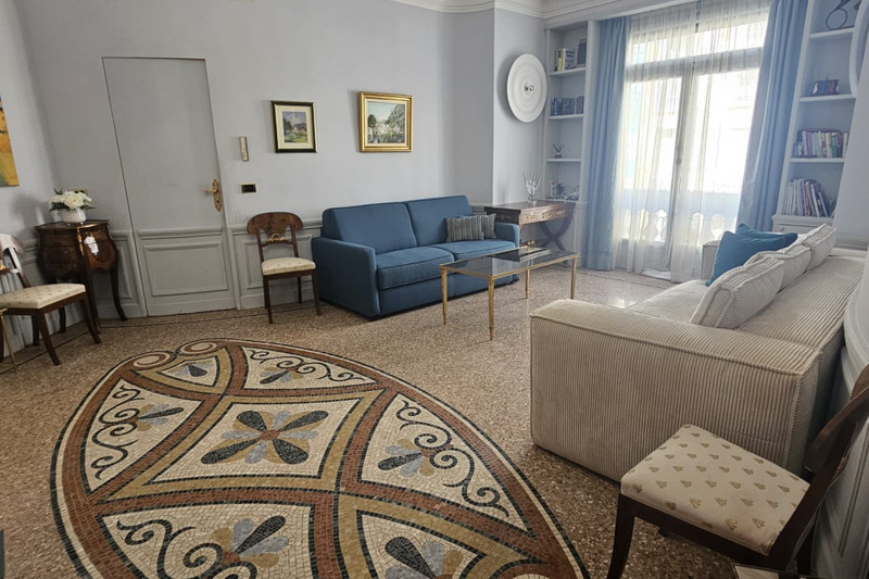 French property for sale in Nice, Alpes-Maritimes - €580,000 - photo 0
