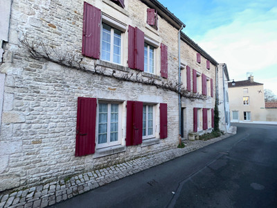 house for sale in Deux-Sèvres