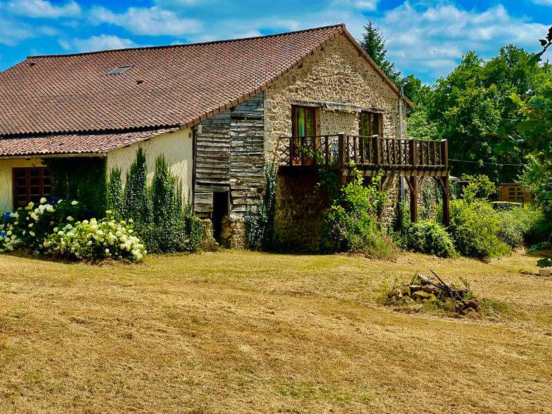 Maison à vendre en Aquitaine Dordogne SOUS OFFRE Belle conversion de