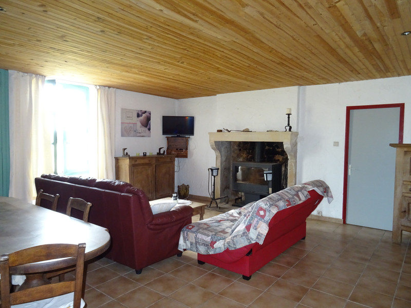 French property for sale in Savigné, Vienne - €169,560 - photo 6