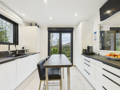 French property for sale in Grasse, Alpes-Maritimes - €1,690,000 - photo 8