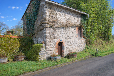 French property for sale in Val-d'Oire-et-Gartempe, Haute-Vienne - €88,000 - photo 2