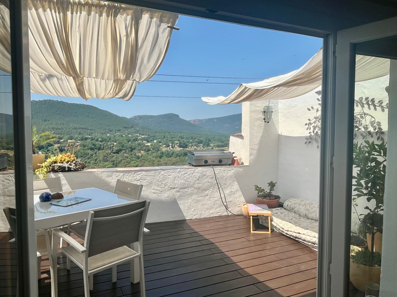 French property for sale in Bagnols-en-Forêt, Var - €439,600 - photo 1