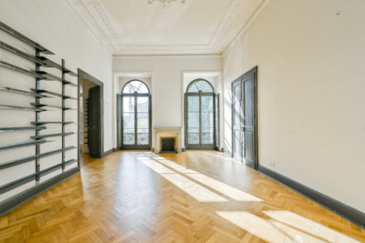 French property for sale in Nice, Alpes-Maritimes - €1,200,000 - photo 3