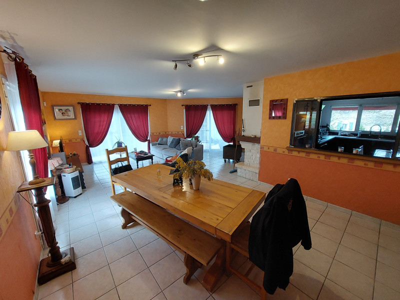 French property for sale in Angoulême, Charente - €326,000 - photo 5