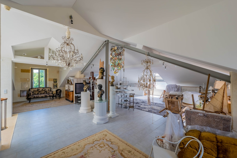 French property for sale in Bordeaux, Gironde - €3,850,000 - photo 10