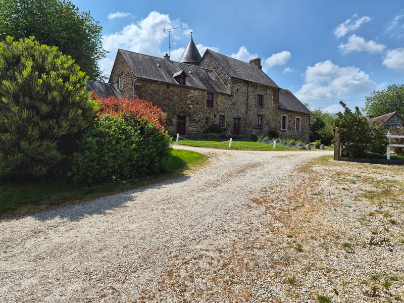 Propriété à vendre à Saint-Bômer-les-Forges, Orne - 1 484 000 €