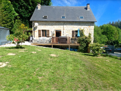 Maison à vendre à Saint-Hilaire-les-Courbes, Corrèze, Limousin, avec Leggett Immobilier