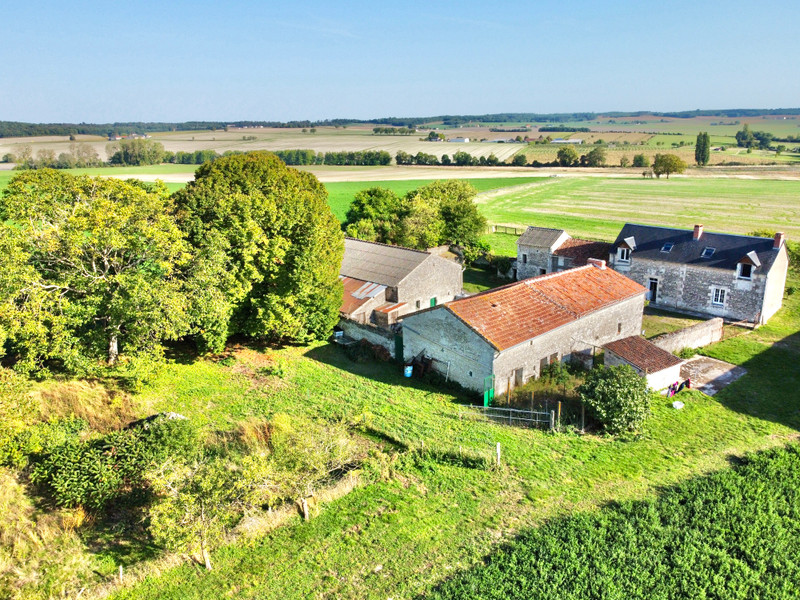 French property for sale in Saint-Gervais-les-Trois-Clochers, Vienne - €236,500 - photo 0
