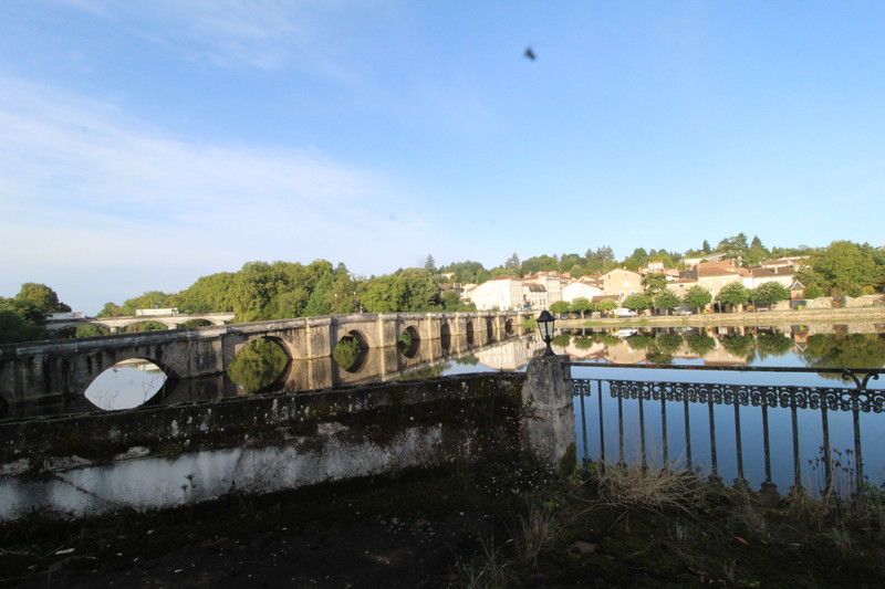French property for sale in Confolens, Charente - €90,000 - photo 9
