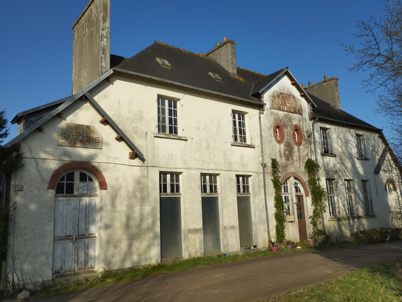 Maison à vendre à Loc-Eguiner-Saint-Thégonnec, Finistère - 172.800 € - photo 1