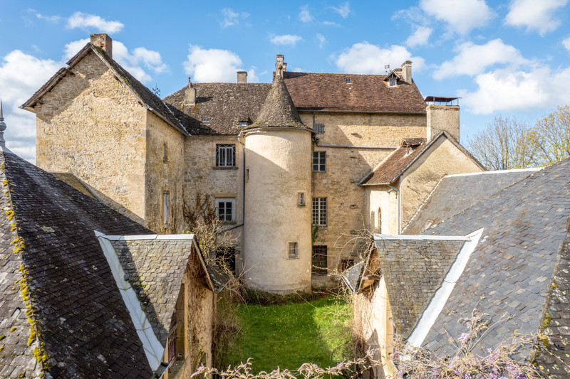 French property for sale in Saint-Céré, Lot - €390,000 - photo 2