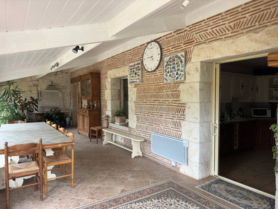 Maison à vendre à Saint-Pierre-d'Eyraud, Dordogne, Aquitaine, avec Leggett Immobilier