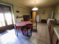 Maison à vendre à Nanteuil-en-Vallée, Charente - 108.000 € - photo 6