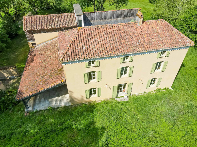 House for sale in Bassoues Gers MUST SEE! Old meets new in this