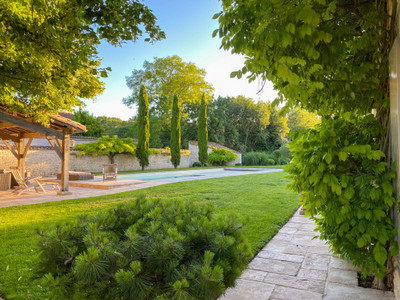 French property for sale in Dompierre-sur-Mer, Charente-Maritime - €1,190,000 - photo 9