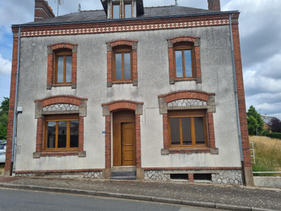 Maison à vendre à Ombrée d'Anjou, Maine-et-Loire, Pays de la Loire, avec Leggett Immobilier