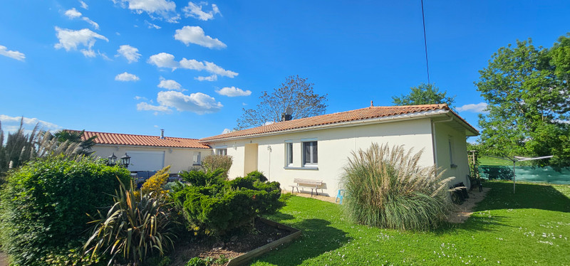 Maison à vendre à La Bretonnière-la-Claye, Vendée - 320.000 € - photo 1