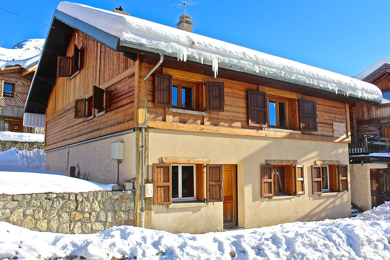 Chalet à vendre à Les Deux Alpes, Isère - 1 800 000 € - photo 1 Chalet à vendre à Les Deux Alpes, Isère - 1 800 000 € - photo 1