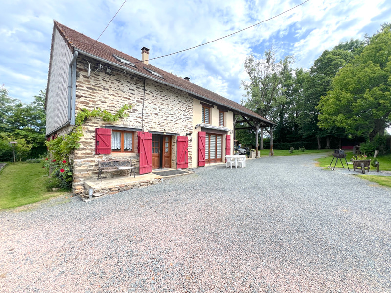 Maison à vendre à La Cellette, Creuse - 202.000 € - photo 1
