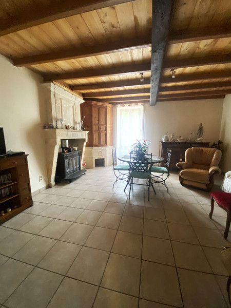 French property for sale in Baignes-Sainte-Radegonde, Charente - €266,250 - photo 3