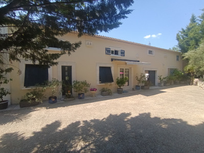 Maison à vendre à L'Isle-d'Espagnac, Charente, Poitou-Charentes, avec Leggett Immobilier