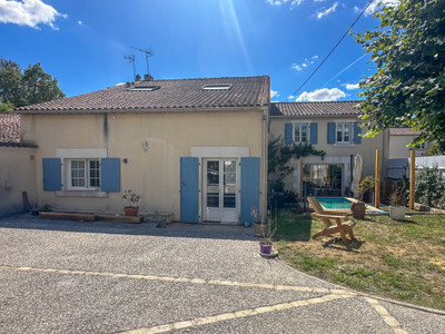 French property for sale in Ars, Charente - €399,950 - photo 1