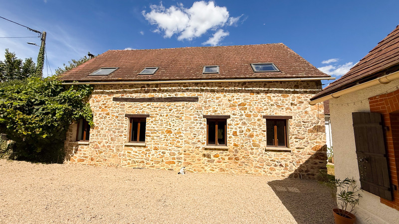 French property for sale in Le Chalard, Haute-Vienne - €399,000 - photo 2