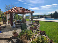Maison à vendre à Rouzède, Charente - 425.000 € - photo 2