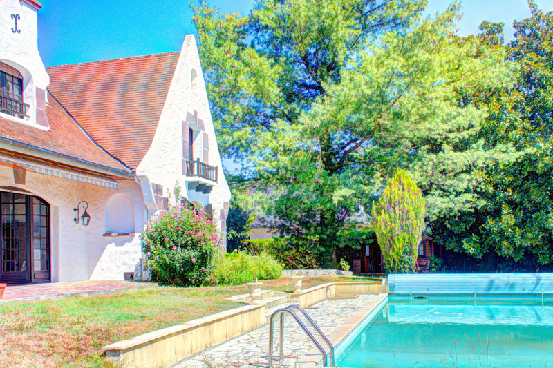 French property for sale in Pau, Pyrenees_Atlantiques - €599,000 - photo 9