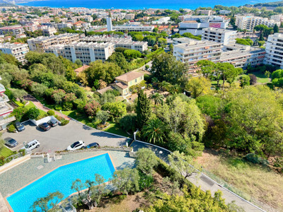 French property for sale in Antibes, Alpes-Maritimes - €985,000 - photo 12