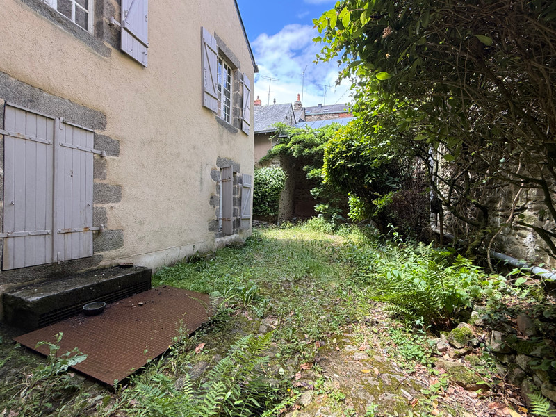 French property for sale in Mayenne, Mayenne - €299,999 - photo 8