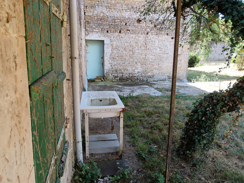 French property for sale in Pleuville, Charente - €99,000 - photo 14