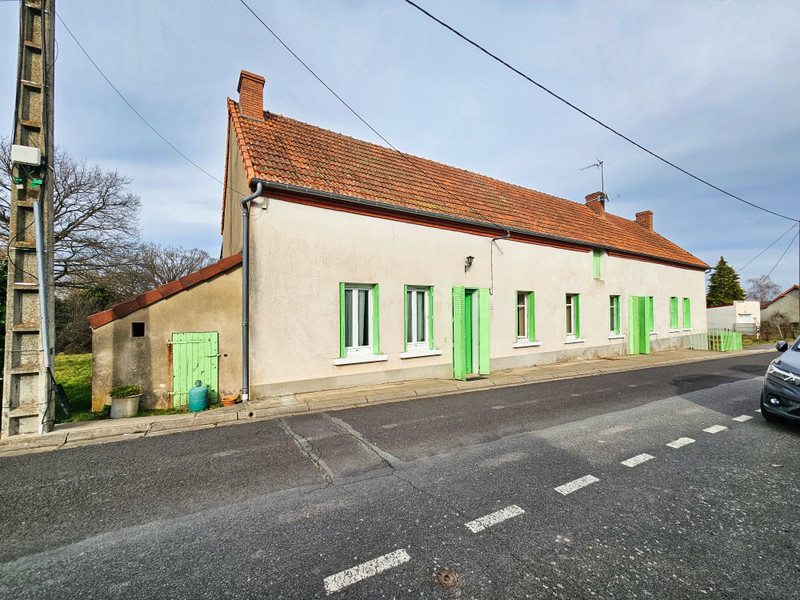 Maison à vendre à Commentry, Allier - 103.000 € - photo 1