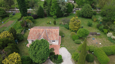 French property for sale in Ruffec, Charente - €179,000 - photo 9