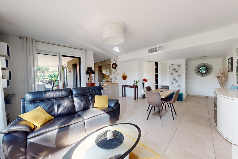 Propriété à vendre à Villeneuve-Loubet, Alpes-Maritimes - 990 000 €
