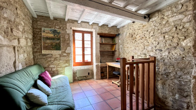 French property for sale in Pujaut, Gard - €280,000 - photo 2