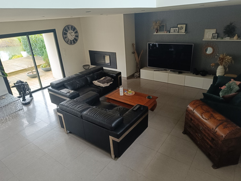 French property for sale in Saint-Seurin-sur-l'Isle, Gironde - €445,000 - photo 5
