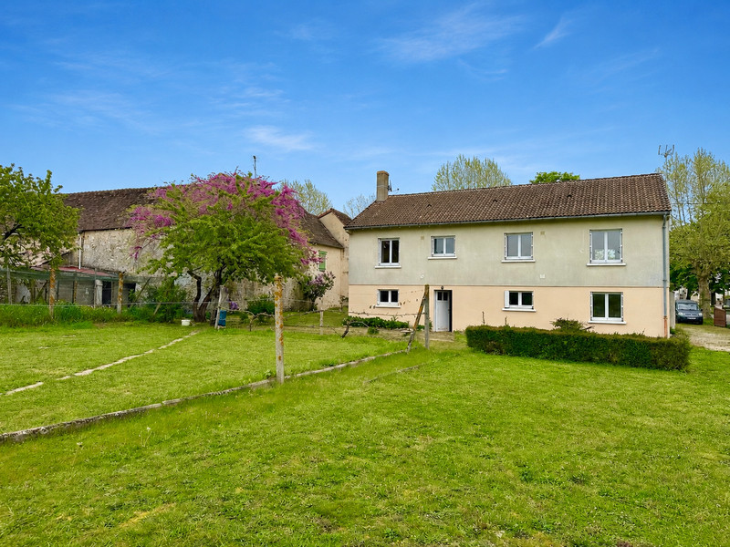 Propriété à vendre à La Trimouille, Vienne - 162 000 €