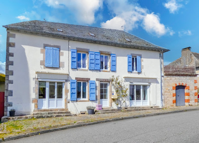 Maison à vendre à Saint-Privat, Corrèze, Limousin, avec Leggett Immobilier