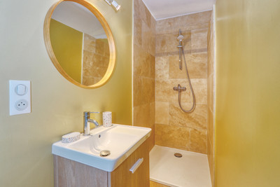 French property for sale in Rustrel, Vaucluse - €299,000 - photo 9
