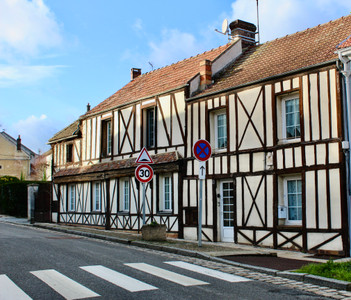 Maison à vendre à Thoiry, Yvelines, Île-de-France, avec Leggett Immobilier