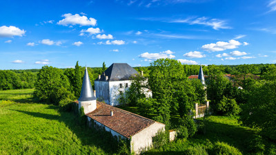 French property for sale in Les Gours, Charente - €530,000 - photo 1