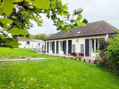 French property for sale in Ars, Creuse - €184,680 - photo 1